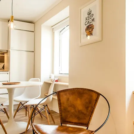 Apartment Alfama Charming Mezzanine T1+1 *