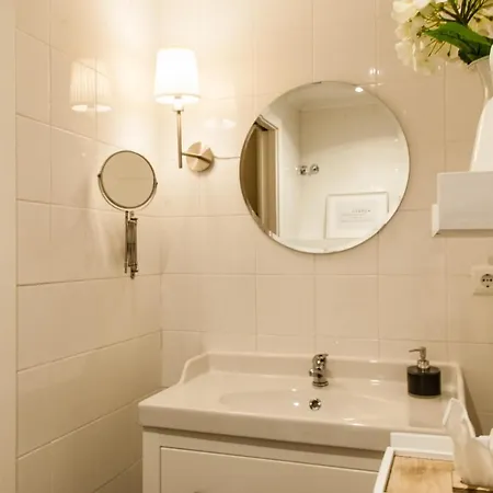 Apartment Alfama Charming Mezzanine T1+1 *