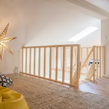 Alfama Charming Mezzanine T1+1 Apartment *